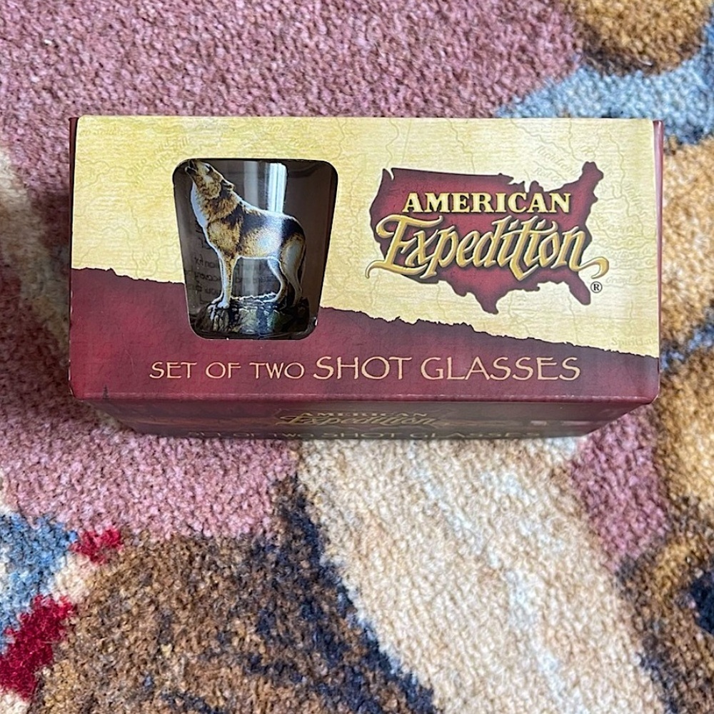 NWT VINTAGE SHOT GLASSES SET OF 2
